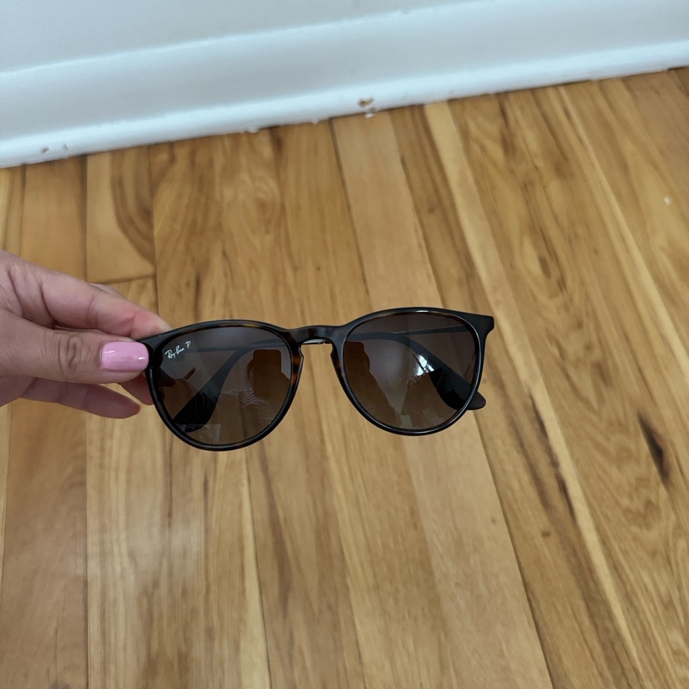 Ray-Ban Erica polarized Classic Brown Sunglasses (Scratched!!) - Picture 2 of 10